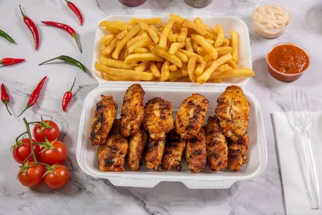 12 Chicken Wings and Chips