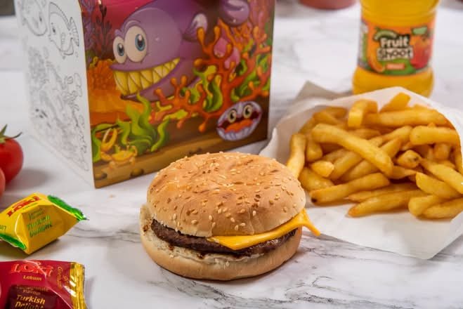 Kids Mini Cheese Burger in Box